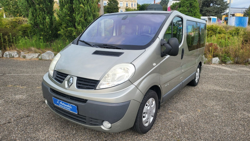 Photo 6 de l'offre de RENAULT TRAFIC II GENERATION L1H1 1000 2.0 DCI 115CH EVADO à 18290€ chez L'Automobile Jérôme BATHIARD