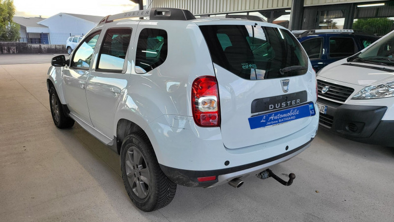 Photo 12 de l'offre de DACIA DUSTER 1.5 DCI 110CH PRESTIGE 4X4 à 14990€ chez L'Automobile Jérôme BATHIARD