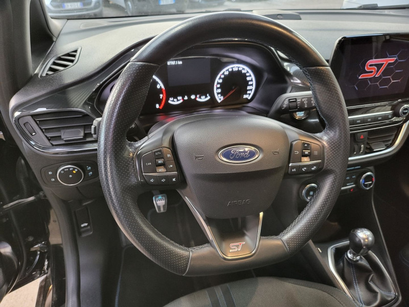 Photo 15 de l'offre de FORD FIESTA 1.5 ECOBOOST 200CH STOP&START ST-PACK à 20290€ chez L'Automobile Jérôme BATHIARD