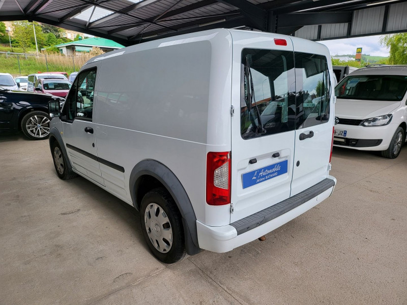 Photo 12 de l'offre de FORD TRANSIT CONNECT 1.8 TDCI 90CH COOL PACK à 10290€ chez L'Automobile Jérôme BATHIARD