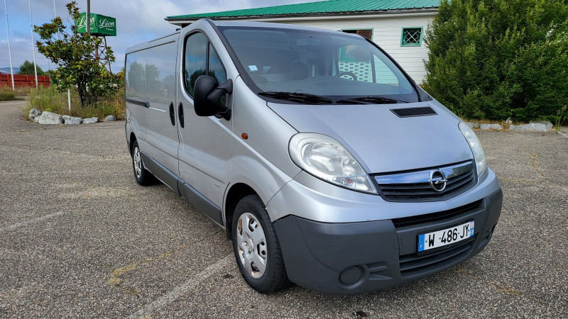 Photo 8 de l'offre de OPEL VIVARO FG F2900 L2H1 2.0 CDTI 115 à 14290€ chez L'Automobile Jérôme BATHIARD