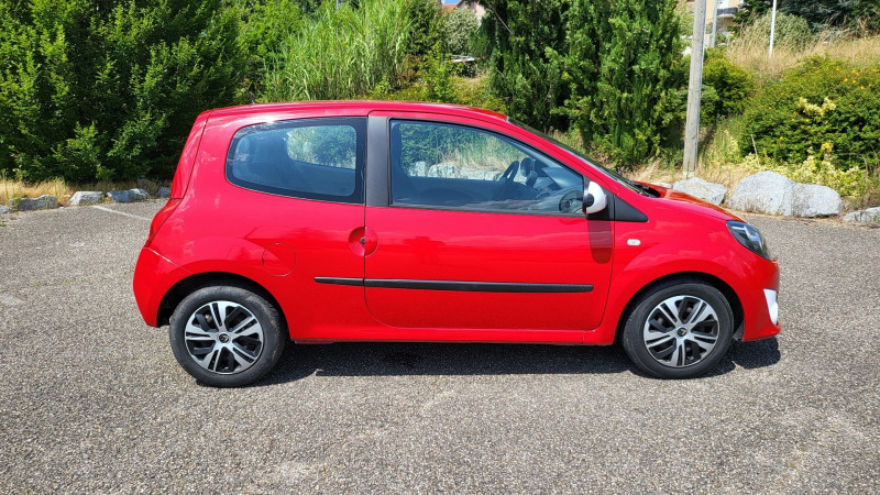 Photo 9 de l'offre de RENAULT TWINGO II 1.2 16V 75CH DYNAMIQUE à 6290€ chez L'Automobile Jérôme BATHIARD