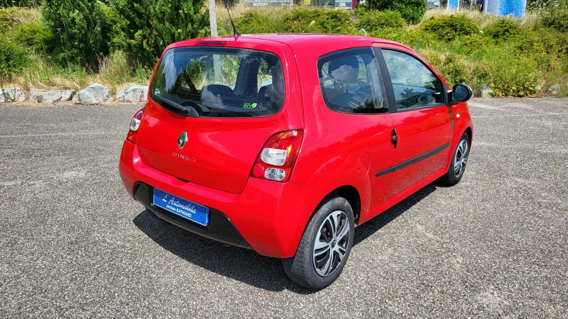 Photo 10 de l'offre de RENAULT TWINGO II 1.2 16V 75CH DYNAMIQUE à 6290€ chez L'Automobile Jérôme BATHIARD