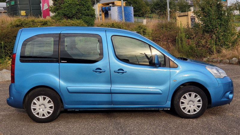 Photo 9 de l'offre de CITROEN BERLINGO 1.6 HDI90 FAP MULTISPACE PACK 5P à 11290€ chez L'Automobile Jérôme BATHIARD