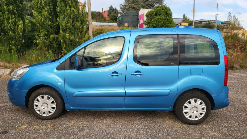 Photo 13 de l'offre de CITROEN BERLINGO 1.6 HDI90 FAP MULTISPACE PACK 5P à 11290€ chez L'Automobile Jérôme BATHIARD