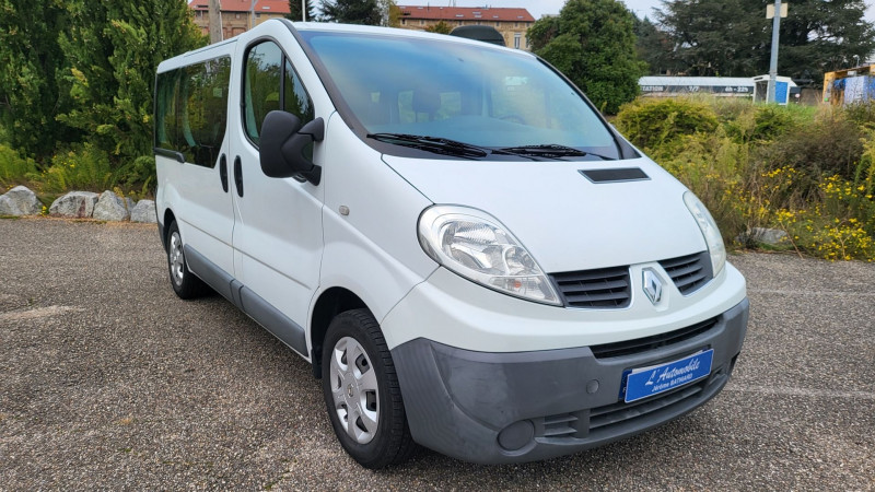 Photo 10 de l'offre de RENAULT TRAFIC II PASSENGER 2.0 DCI 90CH AUTHENTIQUE à 17290€ chez L'Automobile Jérôme BATHIARD