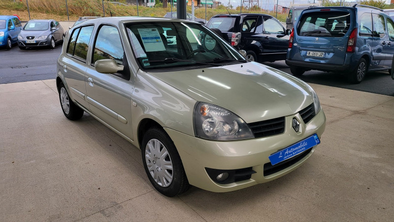 Photo 16 de l'offre de RENAULT CLIO II CAMPUS 1.2 16V 75CH AUTHENTIQUE 5P à 6290€ chez L'Automobile Jérôme BATHIARD