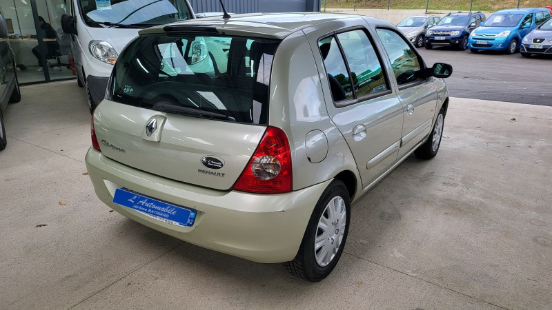 Photo 10 de l'offre de RENAULT CLIO II CAMPUS 1.2 16V 75CH AUTHENTIQUE 5P à 6290€ chez L'Automobile Jérôme BATHIARD