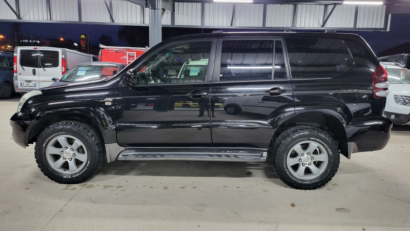 Photo 9 de l'offre de TOYOTA LAND CRUISER 173 D-4D VXE 5P à 20290€ chez L'Automobile Jérôme BATHIARD