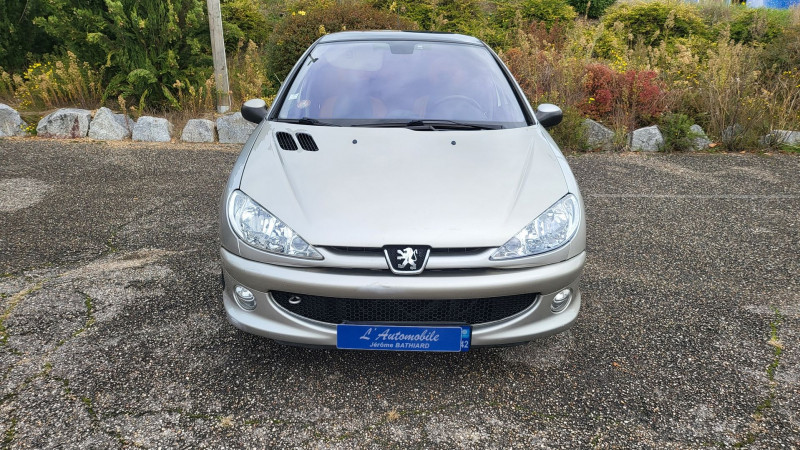 Photo 5 de l'offre de PEUGEOT 206 2.0 HDI ROLAND GARROS 5P à 4290€ chez L'Automobile Jérôme BATHIARD