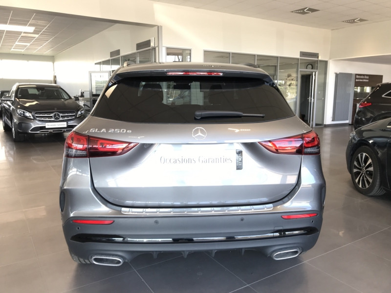 Photo 11 de l'offre de MERCEDES-BENZ GLA 250 e 160+102ch AMG Line 8G-DCT à 47800€ chez Garage Aubin