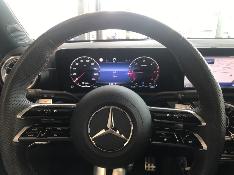 Photo 13 de l'offre de MERCEDES-BENZ Classe A 200 d 150ch AMG Line 8G-DCT à 39800€ chez Garage Aubin