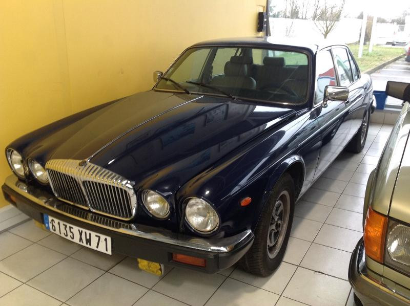 Jaguar Daimler SOVEREIGN 4.2 Essence Bleu Violet Occasion à vendre