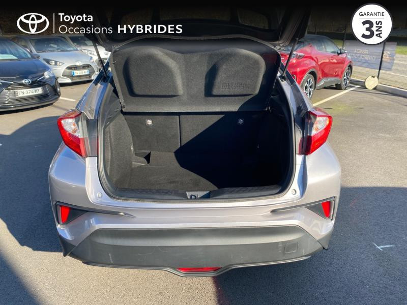 Photo 10 de l'offre de TOYOTA C-HR 122h Dynamic 2WD E-CVT RC18 à 20990€ chez Horizon Carhaix