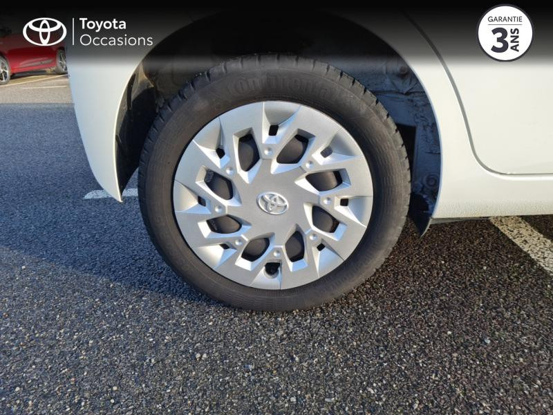 Photo 16 de l'offre de TOYOTA Aygo 1.0 VVT-i 69ch x-play 5p à 11490€ chez Horizon Quimper