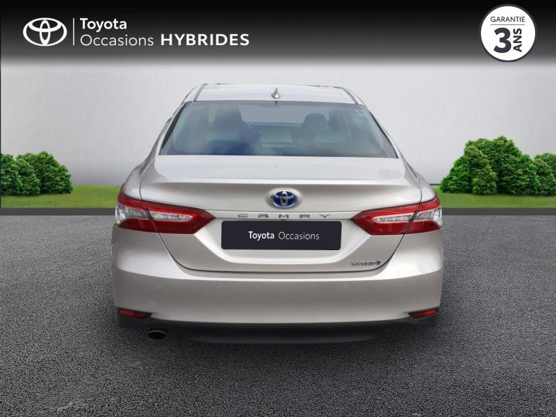 Photo 4 de l'offre de TOYOTA Camry 2.5 Hybride 218ch Design MC21 à 35900€ chez Horizon Quimper