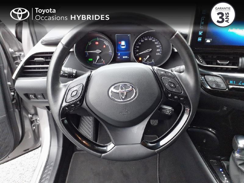 Photo 9 de l'offre de TOYOTA C-HR 122h Design 2WD E-CVT RC18 à 23990€ chez Horizon Quimper