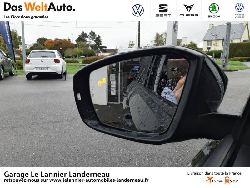 Photo 19 de l'offre de VOLKSWAGEN T-Roc 1.0 TSI 115ch IQ DRIVE 135g à 23490€ chez Garage Le Lannier - Volkswagen Landerneau
