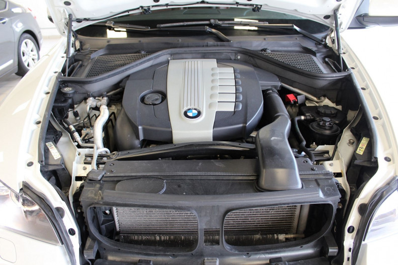 Photo 12 de l'offre de BMW X6 (E71) 3.5DA 286CH LUXE à 27800€ chez BMC Autos 47