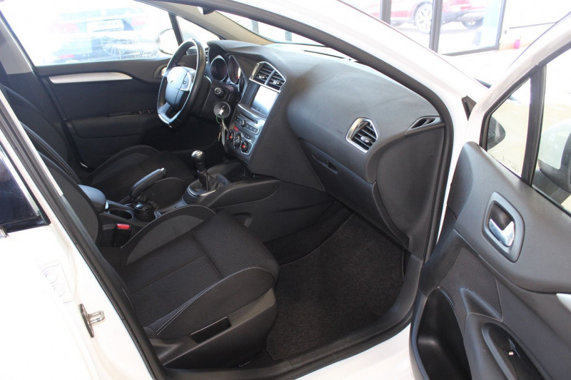 Photo 4 de l'offre de CITROEN C4 BLUEHDI 100CH MILLENIUM BUSINESS à 10900€ chez BMC Autos 47