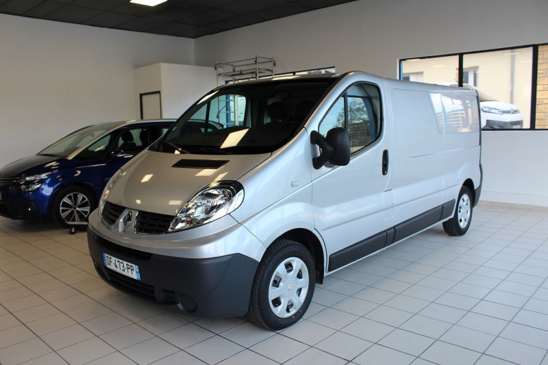 Renault TRAFIC II FG L2H1 1200 2.0 DCI 115CH GRAND CONFORT Diesel GRIS ALUMINIUM METAL Occasion à vendre