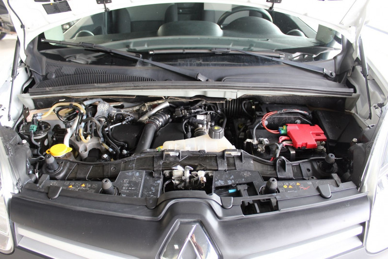 Photo 11 de l'offre de RENAULT KANGOO II EXPRESS 1.5 DCI 75CH GRAND CONFORT à 11600€ chez BMC Autos 47