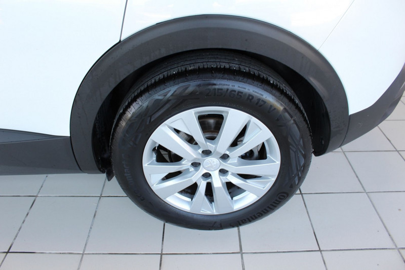 Photo 17 de l'offre de PEUGEOT 3008 1.5 BLUEHDI 130CH E6.C ACTIVE S&S à 18900€ chez BMC Autos 47