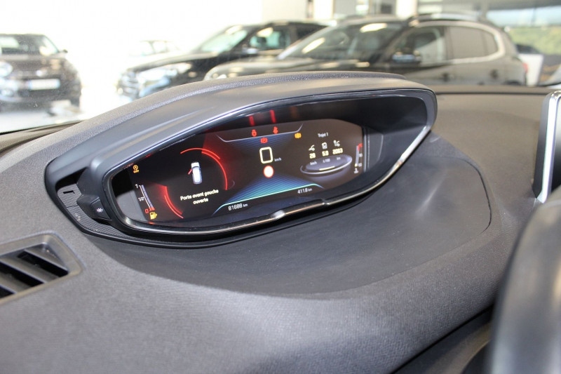 Photo 19 de l'offre de PEUGEOT 3008 1.5 BLUEHDI 130CH E6.C ACTIVE S&S à 18900€ chez BMC Autos 47