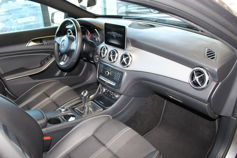Photo 4 de l'offre de MERCEDES-BENZ CLASSE GLA 180 D SENSATION à 19990€ chez BMC Autos 47