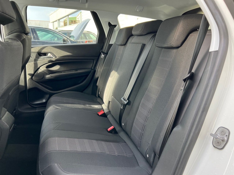 Photo 5 de l'offre de PEUGEOT 308 SW 2.0 BLUEHDI 150CH S&S ALLURE EAT6 à 17990€ chez Carlyss automobiles Vitré