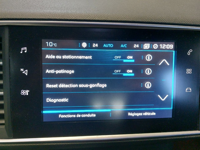 Photo 15 de l'offre de PEUGEOT 308 SW 2.0 BLUEHDI 150CH S&S ALLURE EAT6 à 17990€ chez Carlyss automobiles Vitré