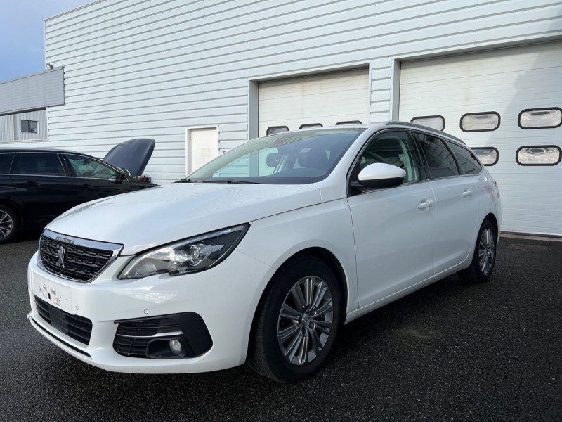 Photo 2 de l'offre de PEUGEOT 308 SW 2.0 BLUEHDI 150CH S&S ALLURE EAT6 à 17990€ chez Carlyss automobiles Vitré