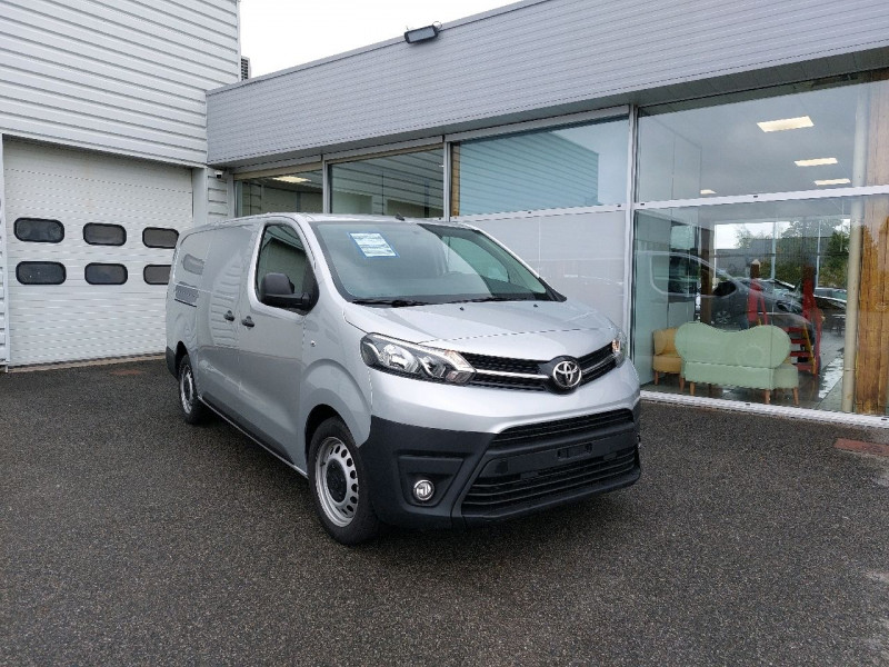 Photo 1 de l'offre de TOYOTA PROACE LONG 120 D-4D BUSINESS à 23990€ chez Carlyss automobiles Vitré
