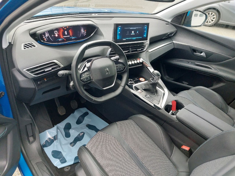 Photo 8 de l'offre de PEUGEOT 3008 1.2 PURETECH 130CH S&S ALLURE à 25490€ chez Carlyss automobiles Vitré