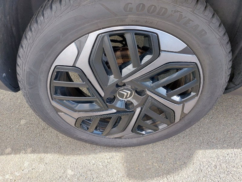 Photo 4 de l'offre de CITROEN C4 PURETECH 130CH S&S SHINE EAT8 à 22490€ chez Carlyss automobiles Vitré