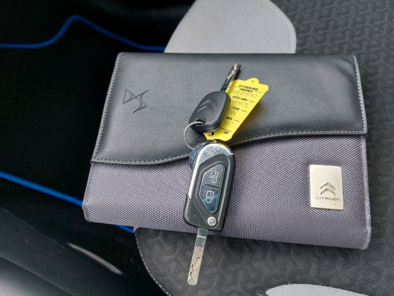 Photo 11 de l'offre de CITROEN DS3 1.2 VTI PURETECH SO CHIC à 10990€ chez Carlyss automobiles Vitré