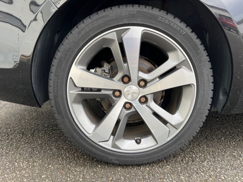 Photo 5 de l'offre de PEUGEOT 308 SW 1.2 PURETECH 110CH ACTIVE BUSINESS S&S à 11490€ chez Carlyss automobiles Vitré