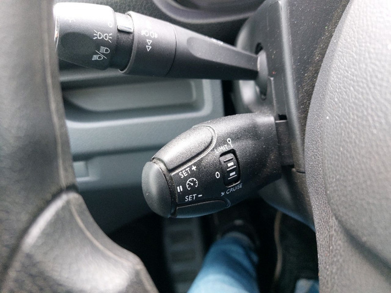 Photo 19 de l'offre de CITROEN SPACETOURER XL BLUEHDI 145CH FEEL S&S E6.D à 36490€ chez Carlyss automobiles Vitré