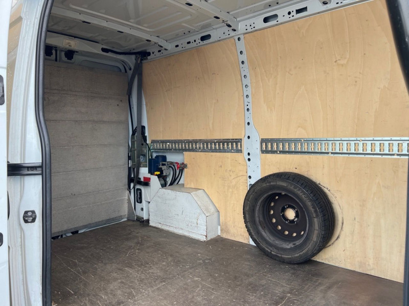 Photo 6 de l'offre de RENAULT MASTER III FG F3300 L2H2 2.3 DCI 130CH GRAND CONFORT TRANSFO SPIREL RASSOL à 26990€ chez Carlyss automobiles Vitré