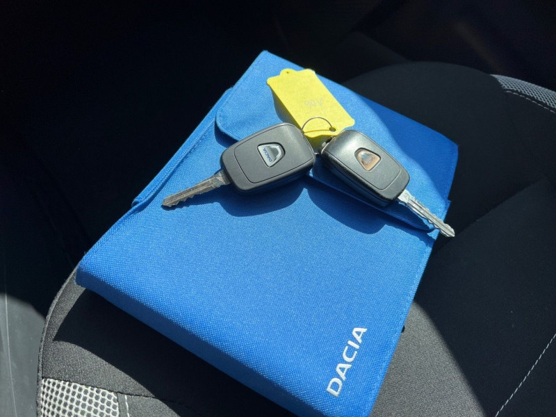 Photo 17 de l'offre de DACIA DOKKER 1.5 BLUE DCI 95CH STEPWAY à 13990€ chez Carlyss automobiles Vitré