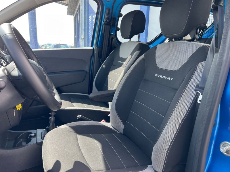 Photo 8 de l'offre de DACIA DOKKER 1.5 BLUE DCI 95CH STEPWAY à 13990€ chez Carlyss automobiles Vitré