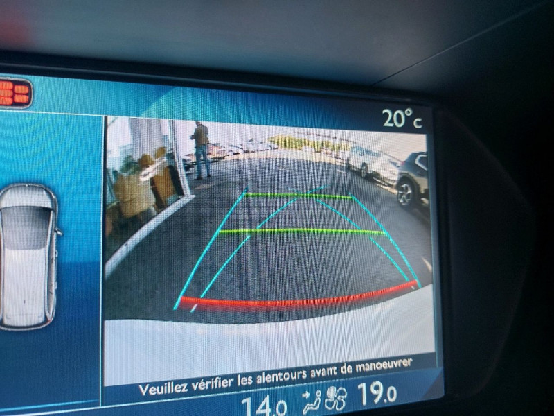 Photo 11 de l'offre de CITROEN GRAND C4 PICASSO BLUEHDI 150CH BUSINESS + S&S EAT6 à 17790€ chez Carlyss automobiles Vitré