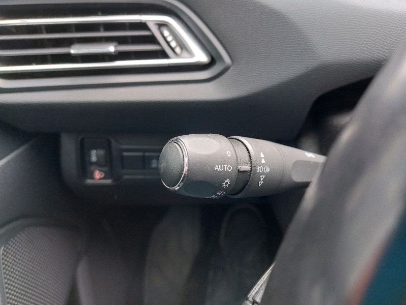 Photo 17 de l'offre de PEUGEOT 308 SW 1.2 PURETECH 130CH ?6.C S&S ALLURE à 17490€ chez Carlyss automobiles Vitré
