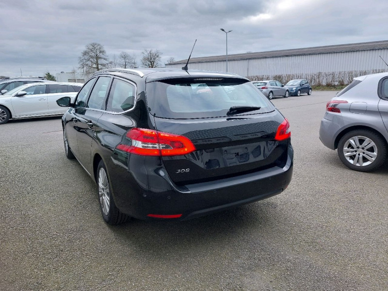 Photo 5 de l'offre de PEUGEOT 308 SW 1.2 PURETECH 130CH ?6.C S&S ALLURE à 17490€ chez Carlyss automobiles Vitré