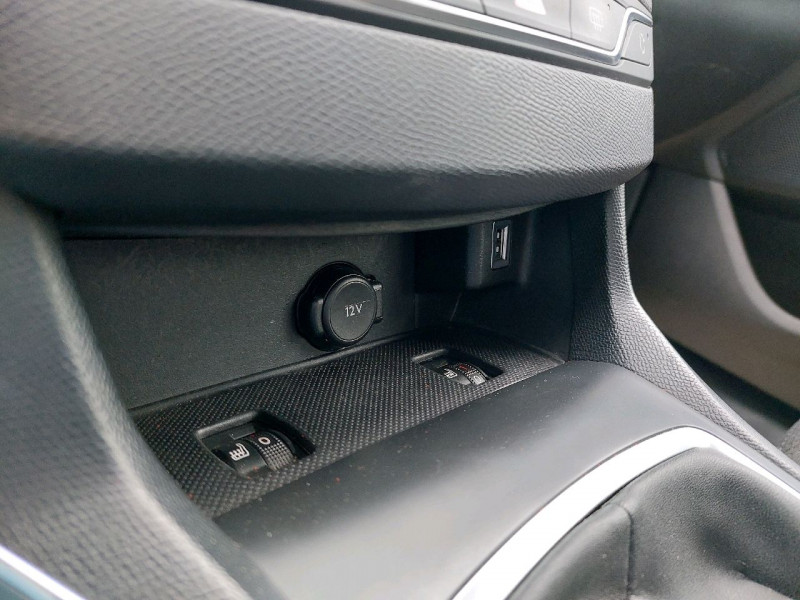 Photo 15 de l'offre de PEUGEOT 308 SW 1.2 PURETECH 130CH ?6.C S&S ALLURE à 17490€ chez Carlyss automobiles Vitré