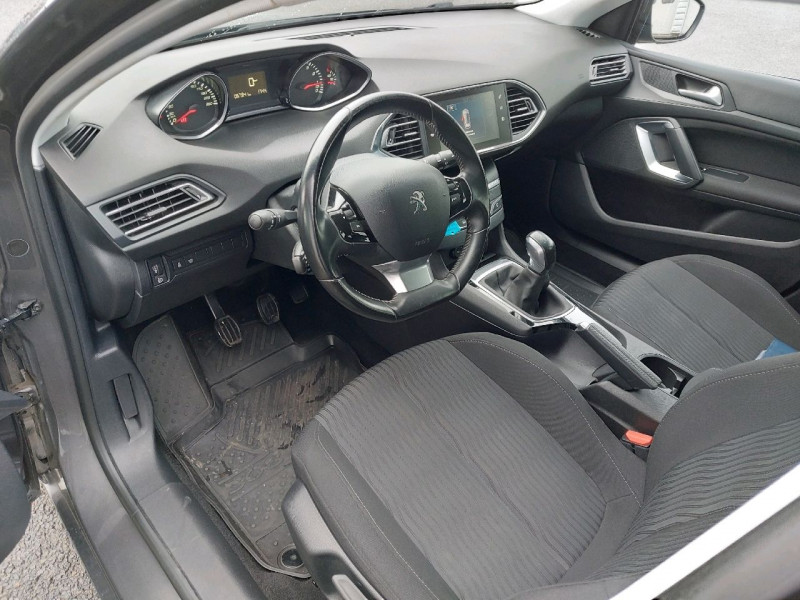 Photo 9 de l'offre de PEUGEOT 308 1.2 PURETECH 110CH ACTIVE S&S 5P à 13490€ chez Carlyss automobiles Vitré
