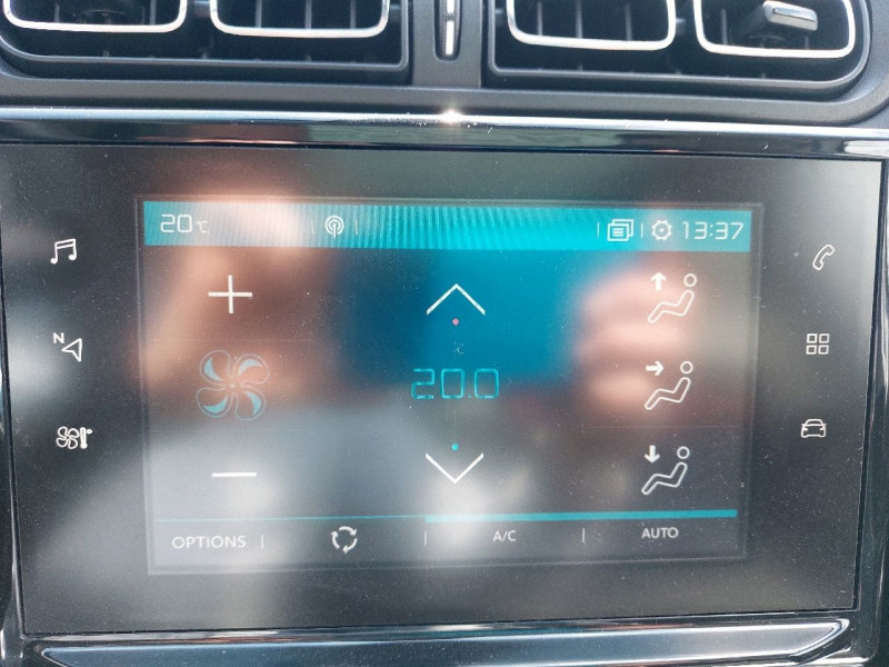 Photo 17 de l'offre de CITROEN C3 PURETECH 110CH SHINE BUSINESS S&S à 13990€ chez Carlyss automobiles Vitré