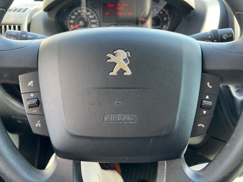 Photo 12 de l'offre de PEUGEOT BOXER FG 333 L3H2 2.0 BLUEHDI 160 S&S PREMIUM à 25790€ chez Carlyss automobiles Vitré