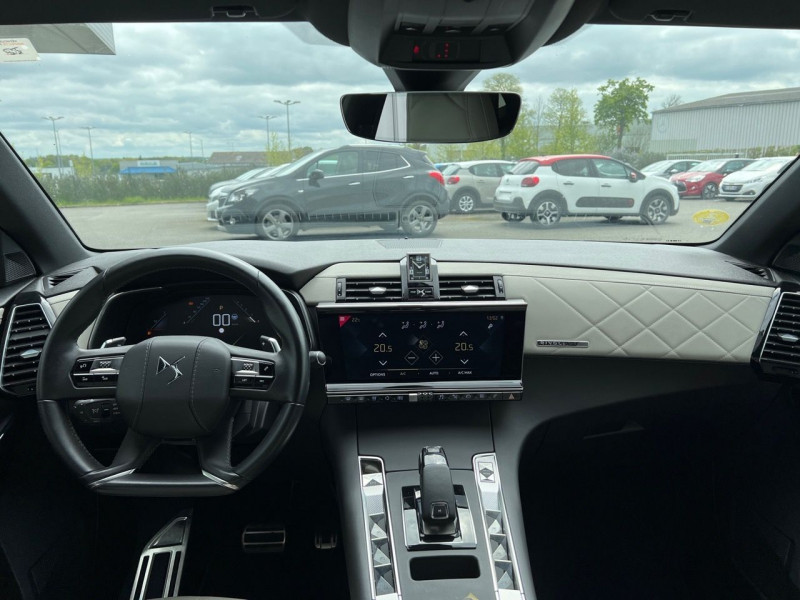 Photo 8 de l'offre de DS DS 7 CROSSBACK BLUEHDI 180CH GRAND CHIC AUTOMATIQUE 128G à 28990€ chez Carlyss automobiles Vitré