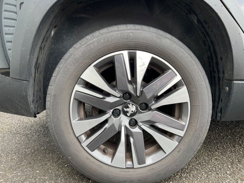 Photo 5 de l'offre de PEUGEOT 2008 1.5 BLUEHDI 120CH E6.C ALLURE S&S EAT6 à 16490€ chez Carlyss automobiles Vitré